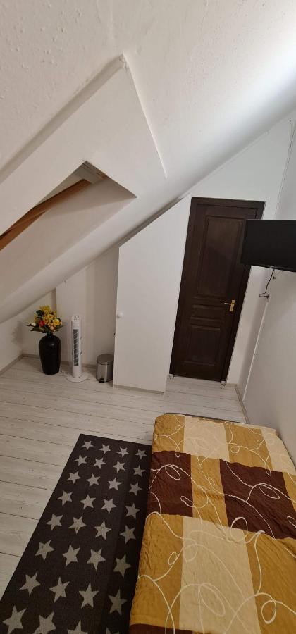 Arató Vendégház Pécs Extérieur photo